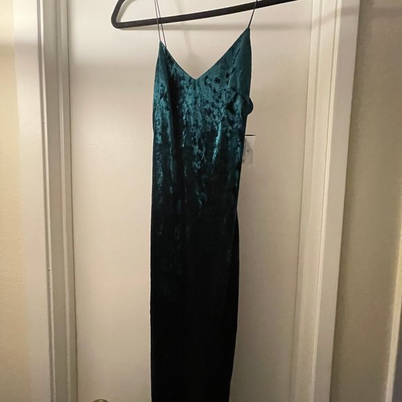 Windsor Dresses & Skirts - (NWT) Velvet Green Dress from Windsor